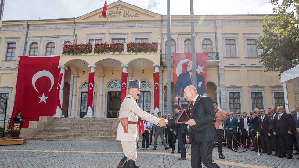 İzmir&rsquo;in işgalden kurtuluşunun 101. yıld&ouml;n&uuml;m&uuml; kutlamaları devam ediyor