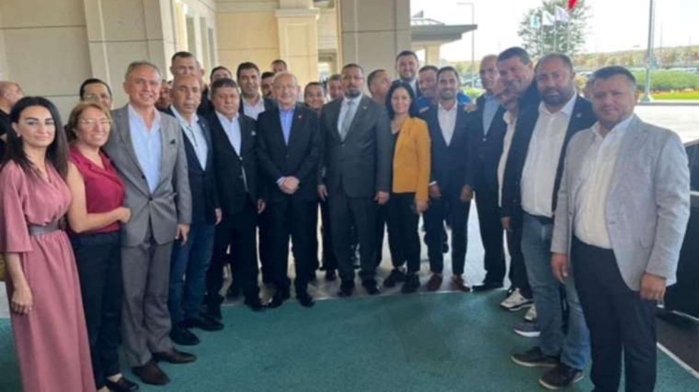 Kılı&ccedil;daroğlu'ndan 's&uuml;rpriz' İstanbul ziyareti