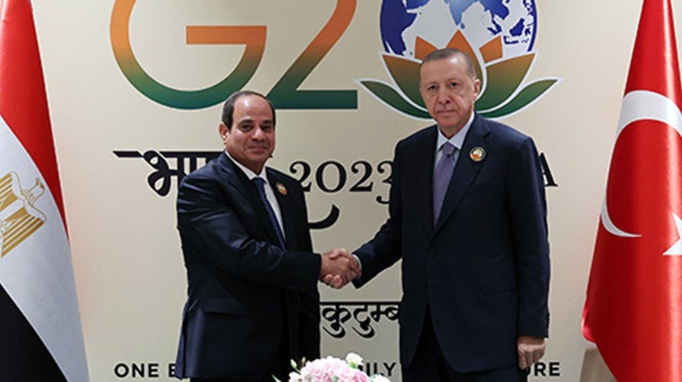 Normalleşme s&uuml;recinde Erdoğan, Mısır Cumhurbaşkanı Sisi ile g&ouml;r&uuml;şt&uuml;.
