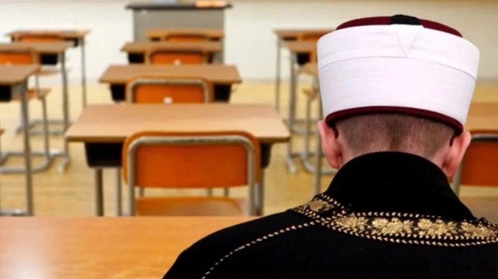 İmama okulda ders hazırlığı mı geliyor?