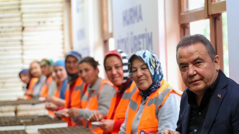 B&uuml;y&uuml;kşehir &ccedil;alışanlarına 2023 TL 100. Yıl ikramiyesi&nbsp;