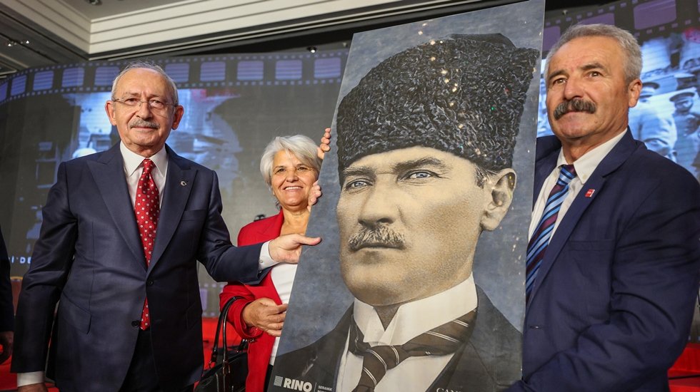CHP'den '100. yıl' resepsiyonu... Kılı&ccedil;daroğlu: Cumhuriyet, ilmek ilmek, bedel &ouml;denerek ulaşılmış bir hedeftir.