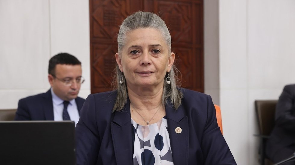 Hayatlarında karakol görmemiş çocukları adi suçluların arasına koymuşlar...