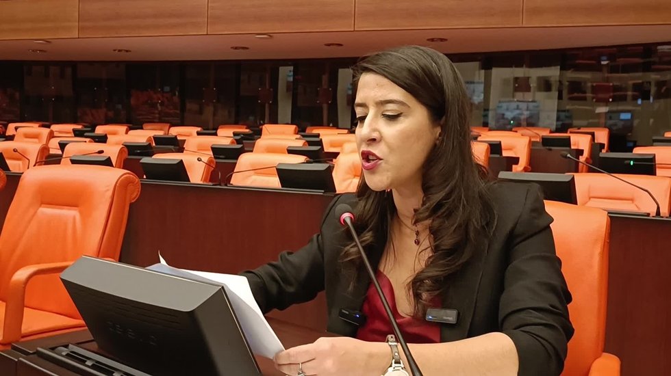 EMEP&rsquo;li Karaca: Gen&ccedil;ler katillerini iyi tanıyor, bu karanlığı gen&ccedil;ler yırtacak