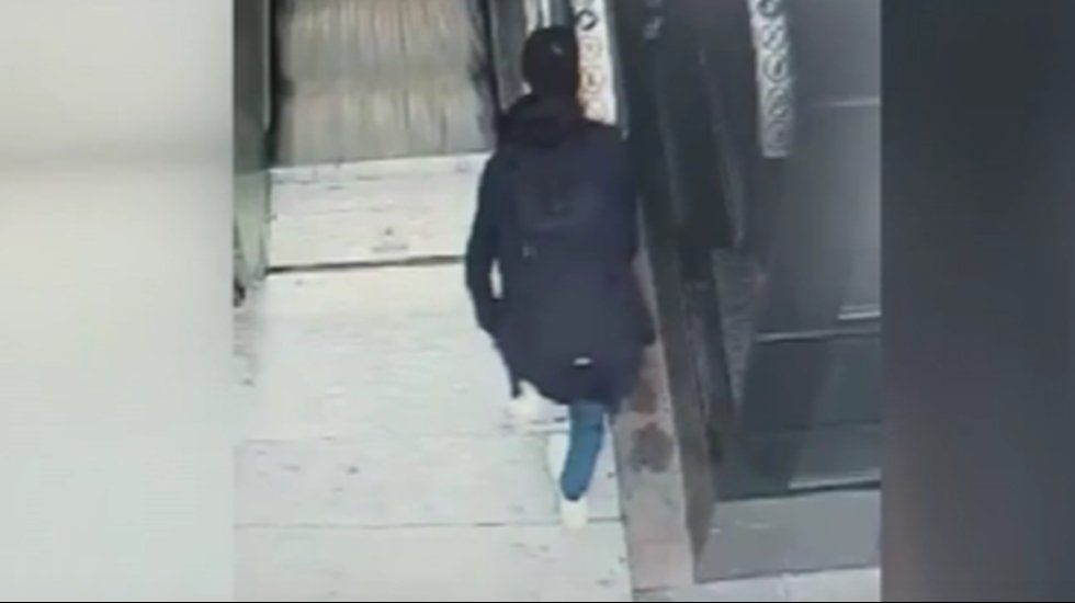 İBB’nin yürüyen merdivenlerini durduran bir şahıs daha kameralara yakalandı
