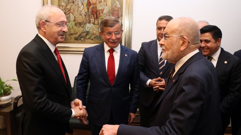 Kılı&ccedil;daroğlu: "Ahlaki ve siyasi meşruiyeti olmayan bir siyasi partiyle hangi anayasa değişikliğine oturacaksınız"
