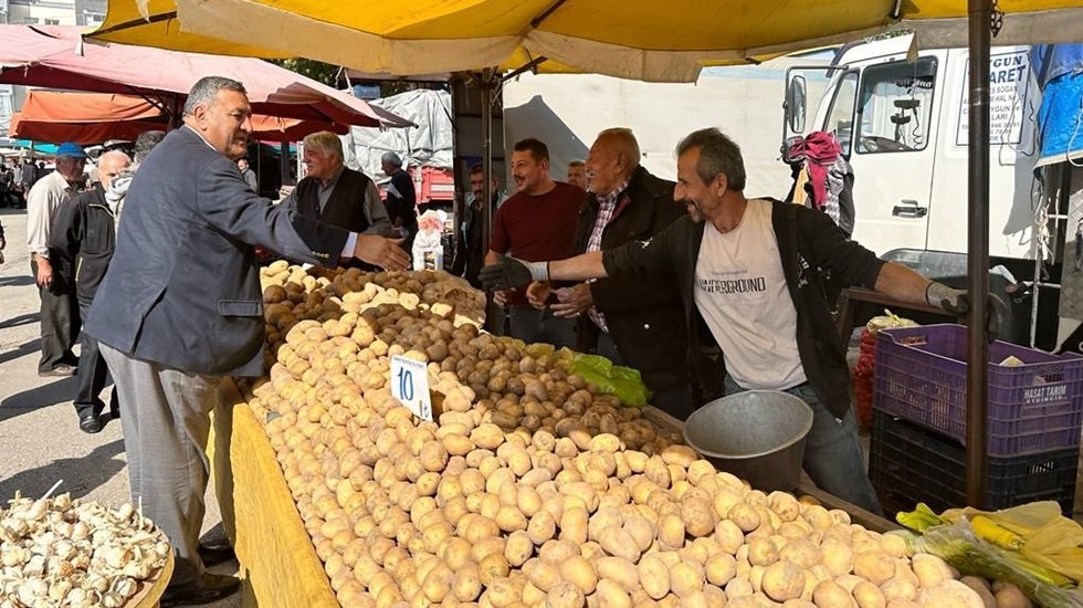 Pazar ve marketlerde fiyatlar el yakıyor...