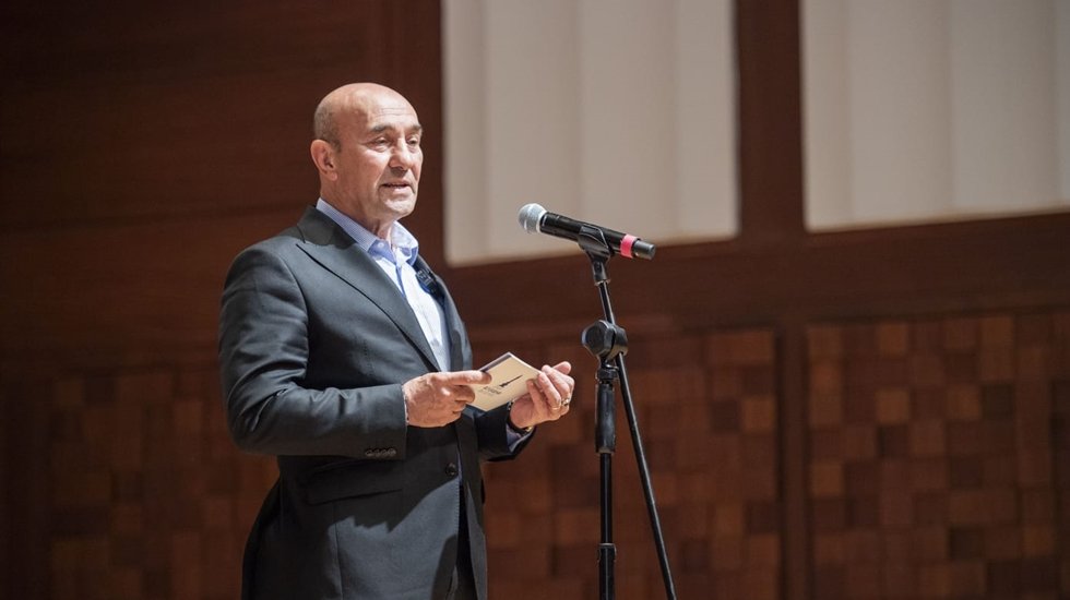 Soyer: &ldquo;Savaşta kazanan taraf yoktur. Barışa sımsıkı sarılmalıyız&rdquo;