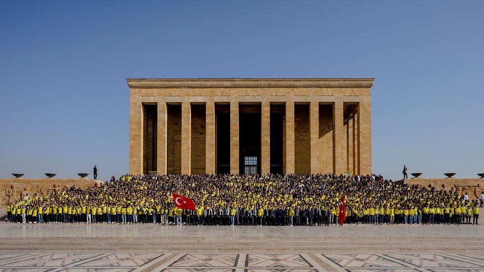 1907 Fenerbah&ccedil;e Derneği ve 1907 UNİFEB&rsquo;ten Anıtkabir&rsquo;e ziyaret