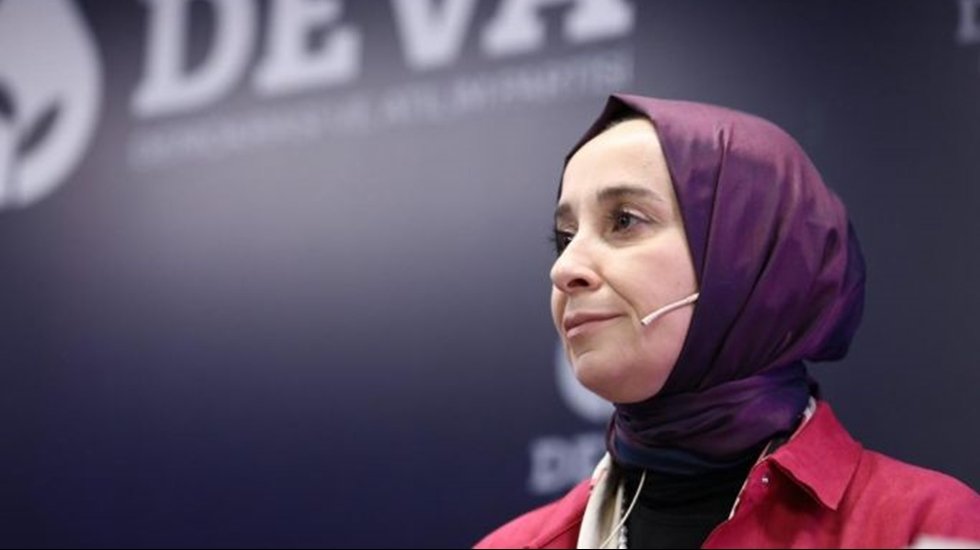 Bakanlık b&uuml;t&ccedil;esinden para aktarılan &lsquo;&ccedil;ok sayıda&rsquo; banka hesabı a&ccedil;ılıp sonra kapatılmış!