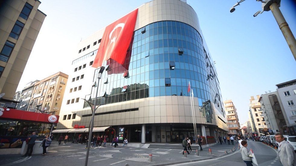B&uuml;y&uuml;kşehir Belediyesi&rsquo;nden &uuml;st &uuml;ste ihale alan yandaş acentenin yurtdışı seyahat yetki belgesi yok