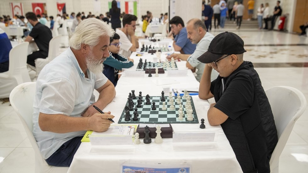 B&uuml;y&uuml;kşehir&rsquo;in bu yıl 7.&rsquo;si d&uuml;zenlenen Satran&ccedil; Turnuvası&rsquo;na b&uuml;y&uuml;k ilgi