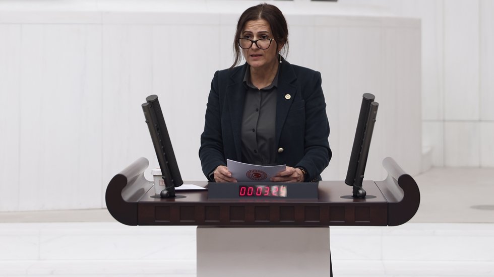 El&ccedil;i&rsquo;den Bakan Yerlikaya&rsquo;ya:&nbsp;2024 yılında &uuml;lke genelinde ne kadar sahte alkol ele ge&ccedil;irildi?