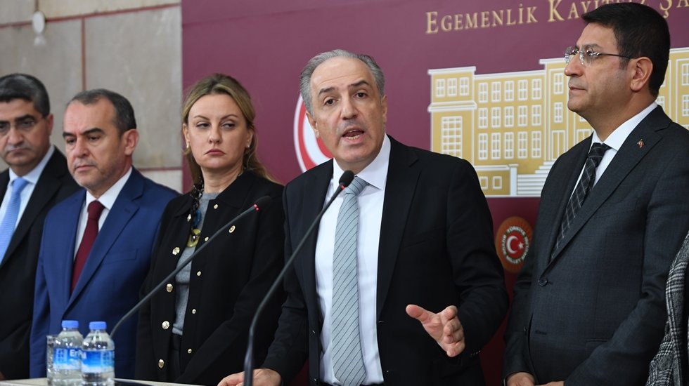 DEVA Partisi:&nbsp;&ldquo;Anayasa&rsquo;yı ihlal eden Yargıtay &uuml;yeleri ve Adalet Bakanı g&ouml;revinden istifa etmelidir&rdquo;