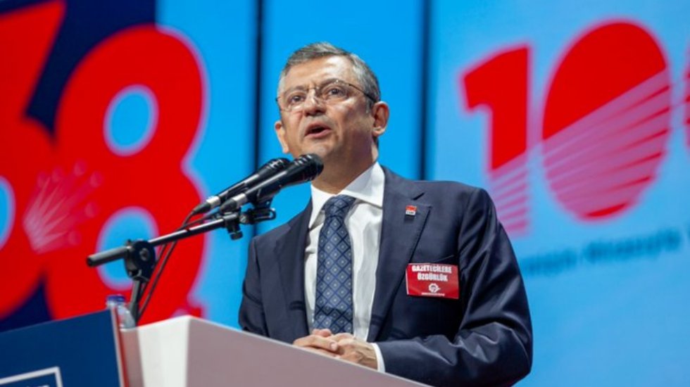 D&uuml;nya basını, CHP'deki değişimi b&ouml;yle duyurdu