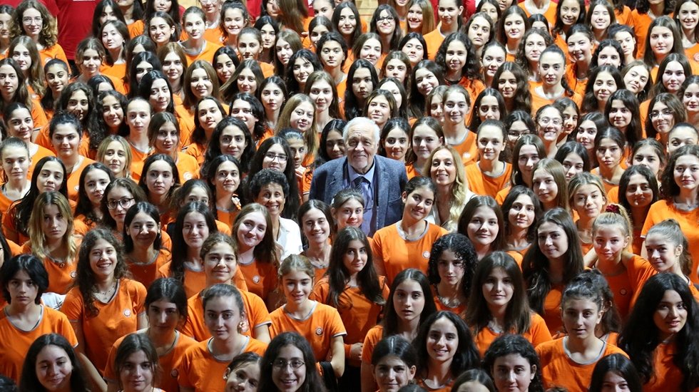 İlber Ortaylı, Geleceğin voleybolcularıyla bir araya geldi