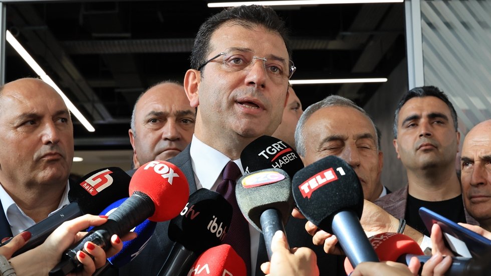 İmamoğlu'ndan 'CHP'nin eş başkanı' sorusuna yanıt: 'Kulağım hi&ccedil; duymaz'