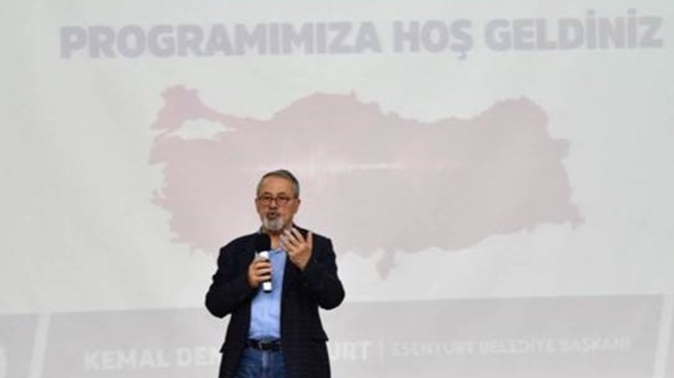 Naci G&ouml;r&uuml;r Esenyurt&rsquo;tan uyardı: &ldquo;Marmara&rsquo;da deprem olursa &uuml;lke ekonomik olarak biter&rdquo;