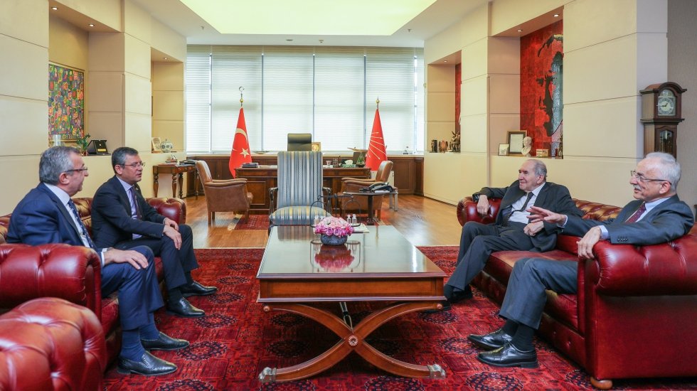 &Ouml;ymen ve Karayal&ccedil;ın'dan CHP lideri &Ouml;zel'e ziyaret