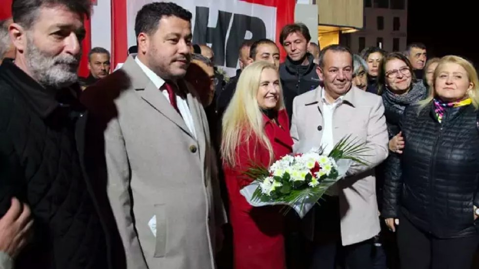 Tanju &Ouml;zcan&rsquo;a, Bolu'da coşkulu karşılama: "Yeni gelmedim, geri geldim "