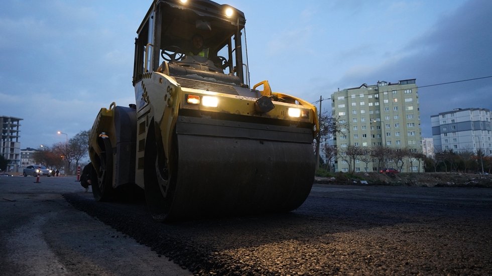 10 mahallede eş zamanlı yol çalışmaları…