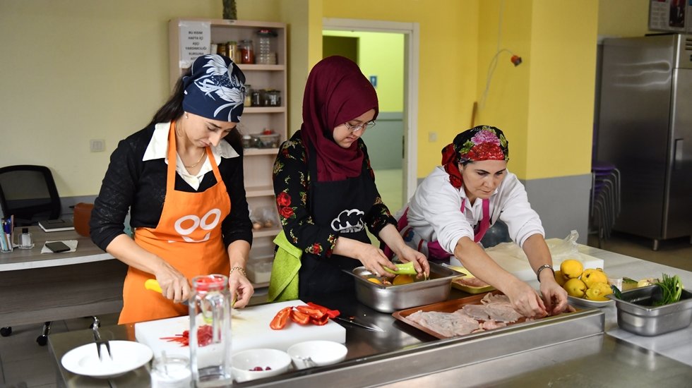 Aşçı adaylarına Esenyurt Belediyesi ev sahipliği yapıyor