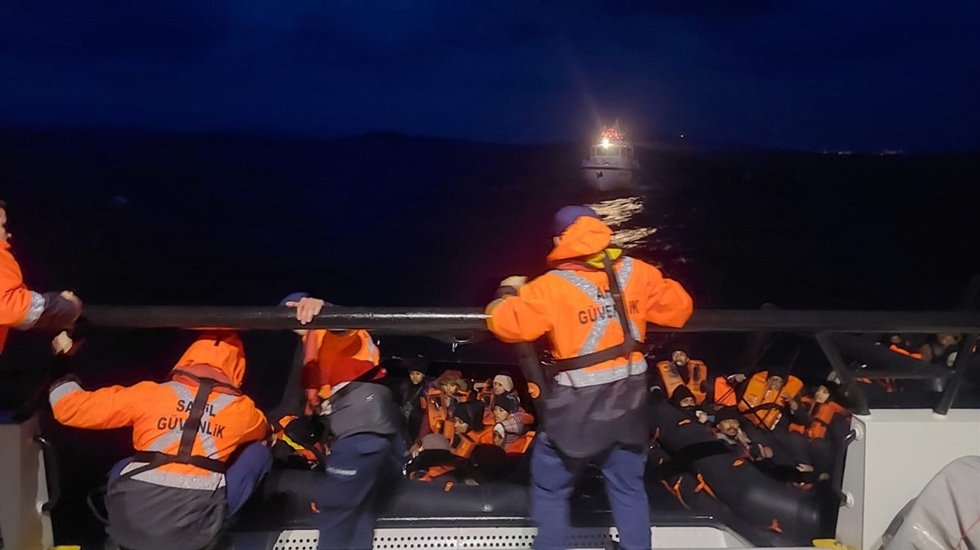 2 bin 155 d&uuml;zensiz g&ouml;&ccedil;men yakalandı