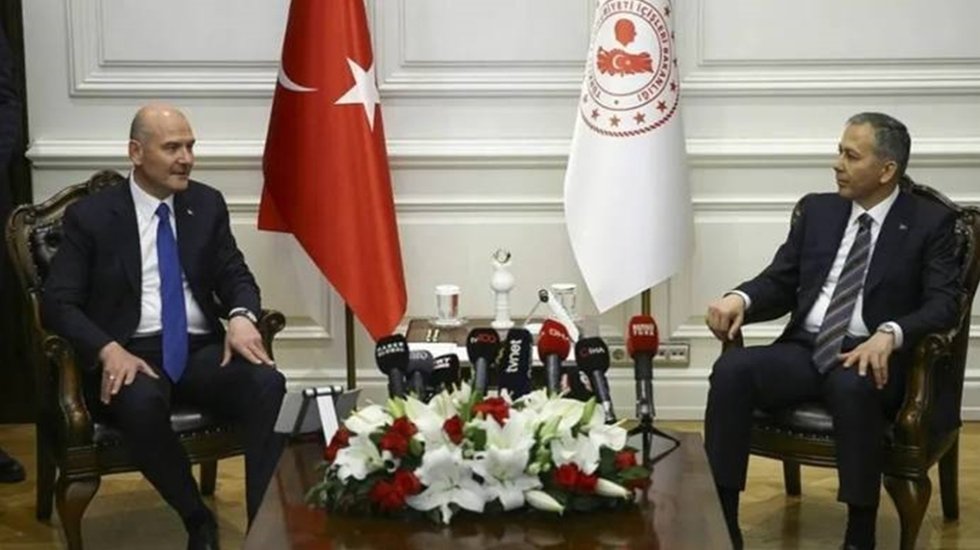 Bakan Yerlikaya'ya Soylu sorusu: "İ&ccedil;işleri Bakanlığı devirtesliminde saya&ccedil; sıfırlandı mı?"