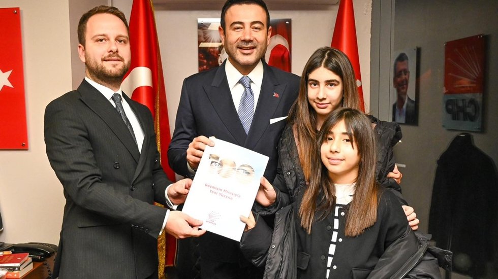 Beşiktaş Belediye Başkanı Rıza Akpolat, CHP Beşiktaş Belediye Başkan Aday Adaylığını açıkladı...