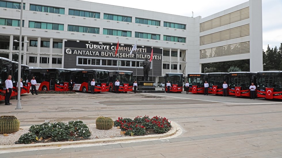 B&uuml;y&uuml;kşehir toplu taşıma filosuna yeni otob&uuml;sler kattı