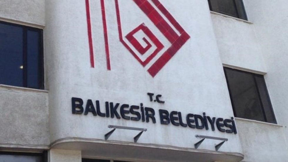 CHP&rsquo;li Sarı&rsquo;dan AKP&rsquo;li Balıkesir B&uuml;y&uuml;kşehir Belediyesi &ccedil;alışanlarına &ldquo;tehdit&rdquo; iddiası
