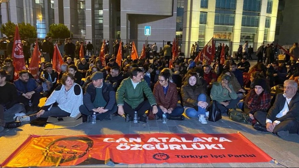 Erkan Baş'tan 'Can Atalay' tepkisi: 'Tarihin &ccedil;&ouml;p sepetindeki yerini alacak'