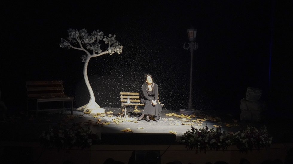 İclal Aydın, &lsquo;Emanet&ccedil;i&rsquo; g&ouml;sterisini &ccedil;ocuklar i&ccedil;in sahneledi