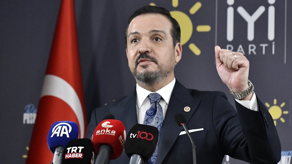 İYİ Parti'den 'ter&ouml;re karşı' ortak bildiri talebi