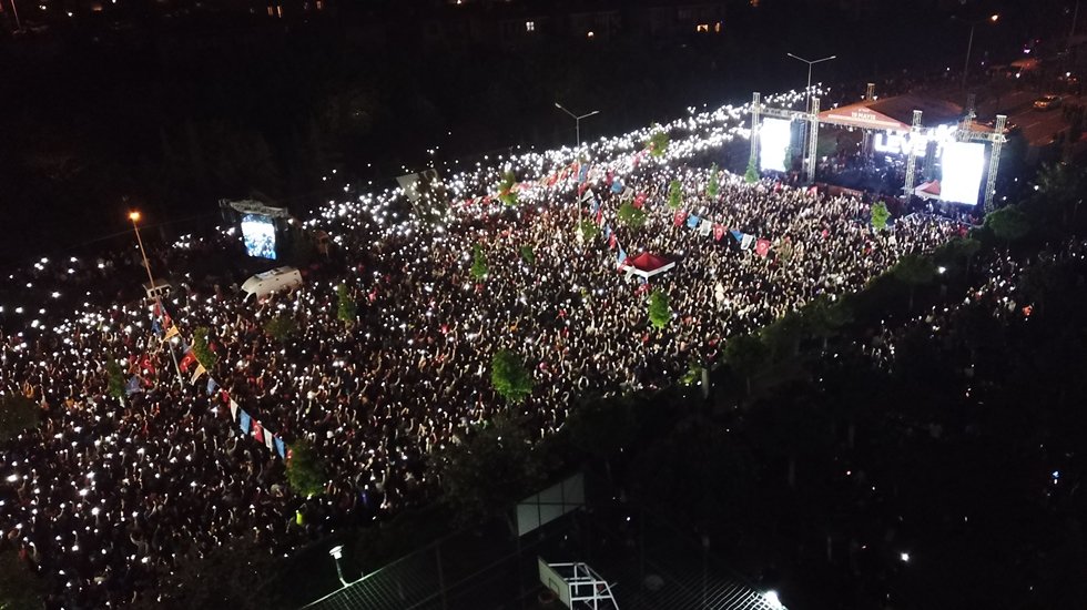 Küçükçekmece sahneleri, 4,5 yılda 1 milyonu aşkın izleyici ağırladı