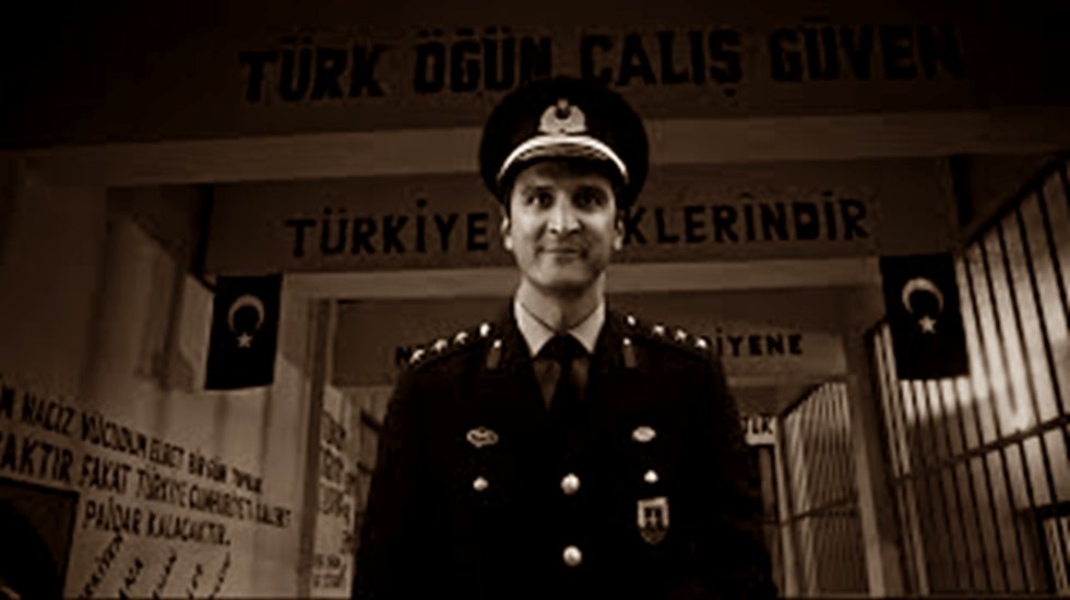 MEB'den okula ismi verilen Esat Oktay Yıldıran a&ccedil;ıklaması: 'Tasvip edilemeyecek bir hata'