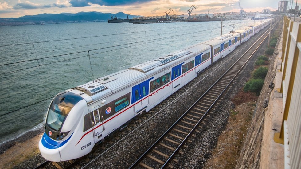 Menemen Asarlık ve Koyundere İZBAN istasyonları i&ccedil;in proje ihalesinin ilk aşaması yapıldı.