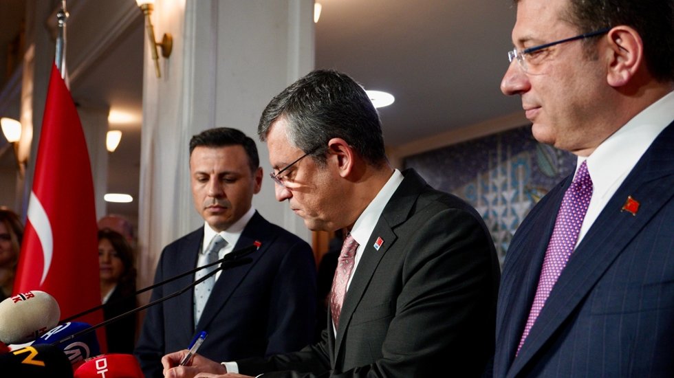 &Ouml;zel: &ldquo;Toplumun bir&ccedil;ok kesimi, &lsquo;İstanbul'da Ekrem Başkan'ı destekleyeceğiz&rsquo; diyor&rdquo;