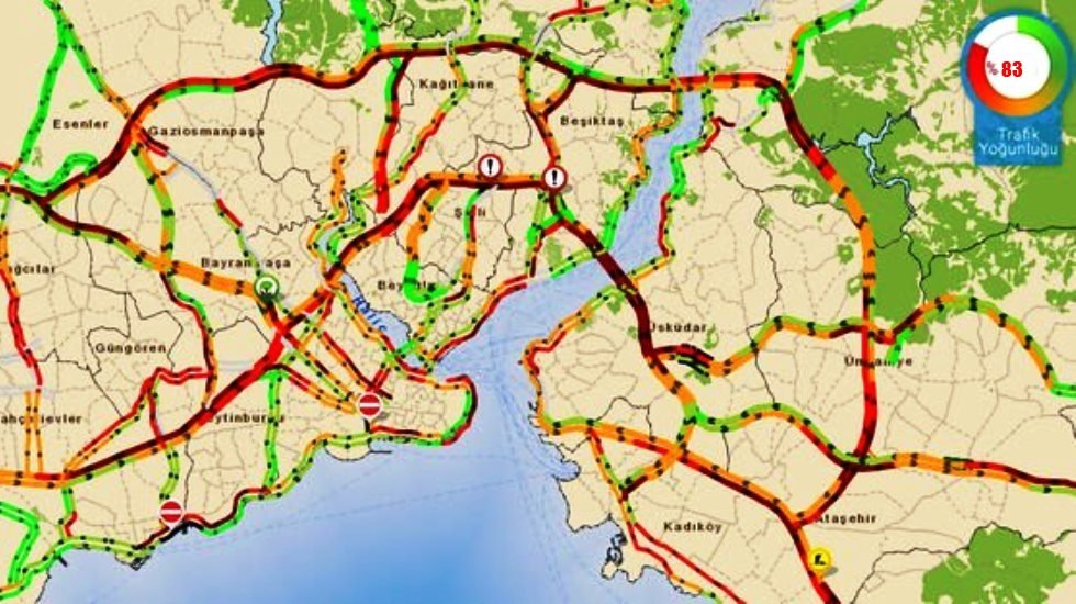 Yağışlı hava yetersiz yollar İstanbul trafiğini durma noktasına getirdi…