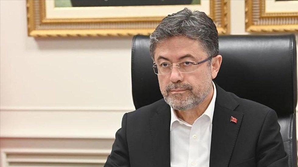 CHP'li Solakoğlu'ndan Bakan Yumaklı'ya istifa &ccedil;ağrısı: Onurlu bir şekilde bırakın