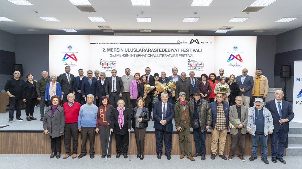 2.Uluslararası Mersin Edebiyat Festivali’nde ödül heyecanı yaşandı