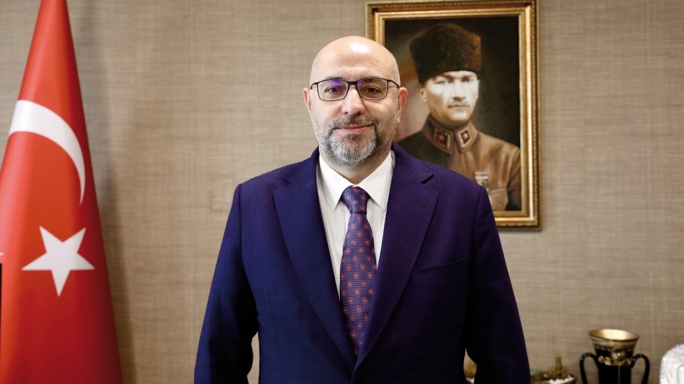 Buğra Gökçe: “Ne yazık ki İstanbul’da yaşayan her 10 kişiden biri gece yatağa aç giriyor”