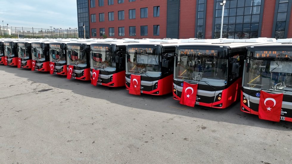 B&uuml;y&uuml;kşehir toplu taşıma filosuna son 5 ayda 102 yeni otob&uuml;s kattı...