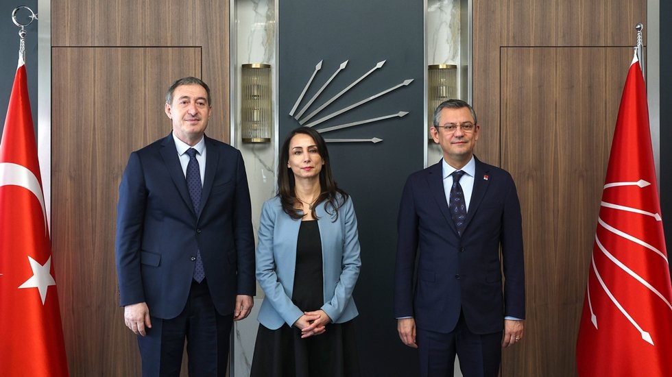 CHP - DEM buluşması: Batıda da karşılık bulması i&ccedil;in, işbirliği 'kent &ouml;zelinde' olacak