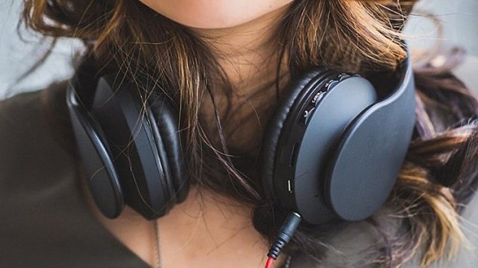 Dikkat! Yanlış kulaklık kullanmak kulak sağlığını bozuyor