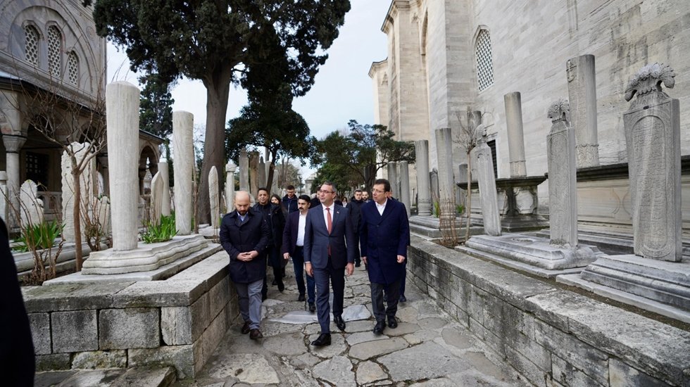 İmamoğlu’nun Eyüpsultan ve Fatih turu sabah 06.00’da başladı, 10.30’da bitti