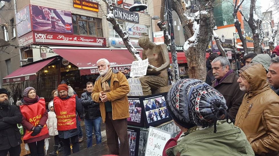 Kapitalist &ccedil;&uuml;r&uuml;me var oluşumuzun altını oyuyor. Erdem, onur ve adalet hayatımızdan buharlaşıp u&ccedil;uyor...