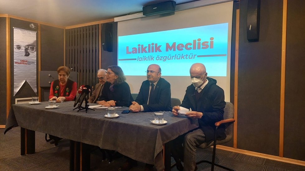 Laiklik Meclisi'nin lakilik ihlallerine ilişkin Diyanet'in artan etkisi &uuml;zerinde duruldu...