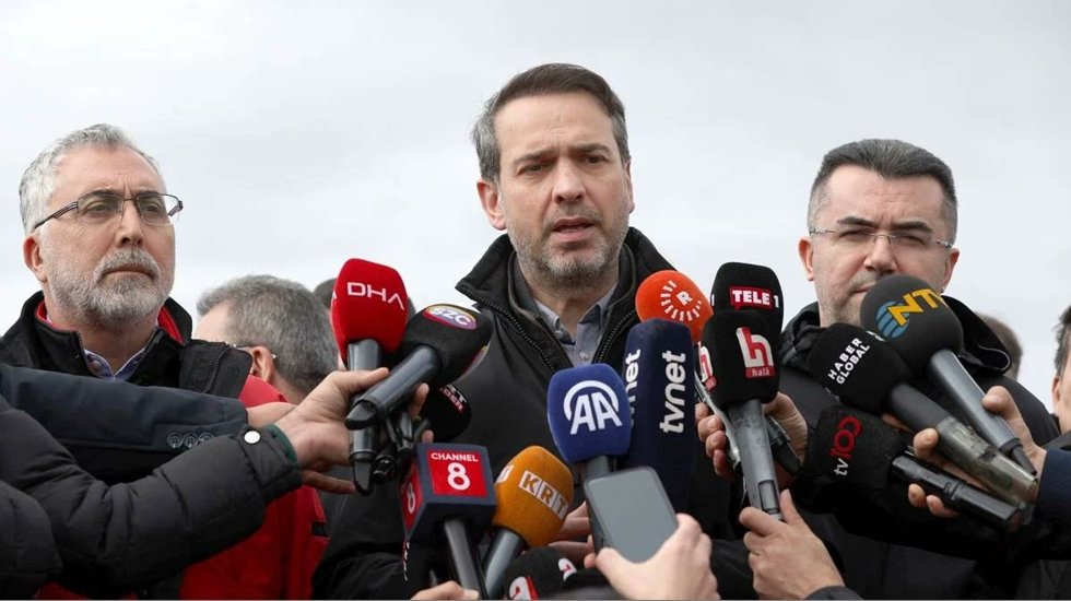 Bakan Bayraktar son durumu paylaştı: 'Tehlike devam ediyor'