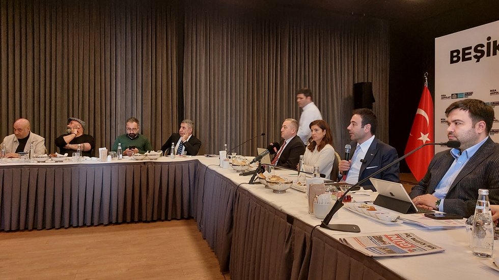 Başkan Akpolat gazetecilerle kahvaltıda da buluştu